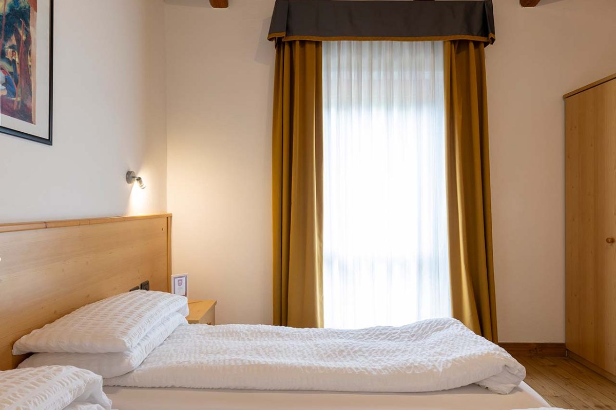 camera-mansardata-hotel-derby-folgarida-4